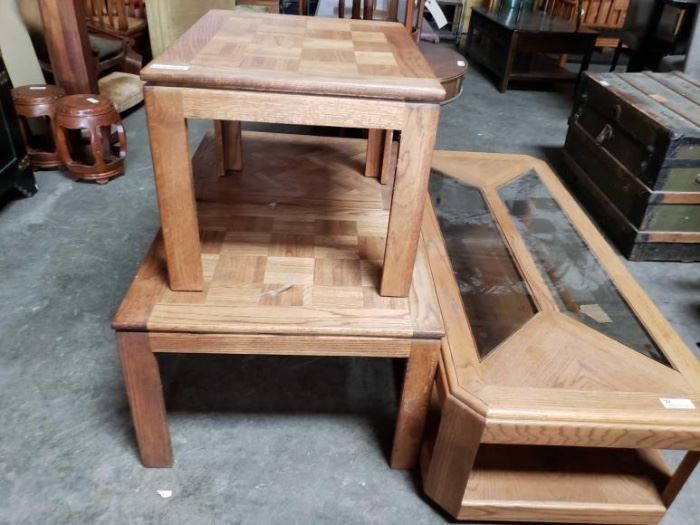 #725: 1 Coffee Table and 3 Large End Tables
Coffee table measures 56" long 24" wide and 16" Deep. End tables measures 28" long