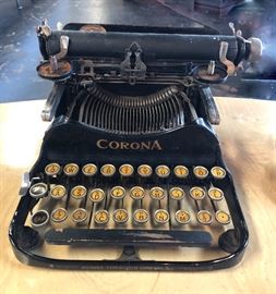 c.1917 CORONGA vintage typewriter