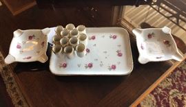 3-Piece Vintage Cigarette Holder with 2 matching ashtrays