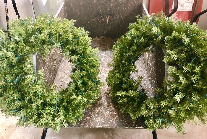2 foot wreaths