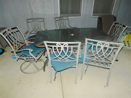 Patio Table w/chairs