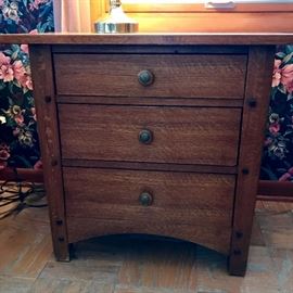 Thomasville Nightstand https://ctbids.com/#!/description/share/121003