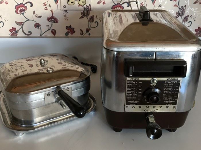 Vintage Kitchen Electric Appliances https://ctbids.com/#!/description/share/121246