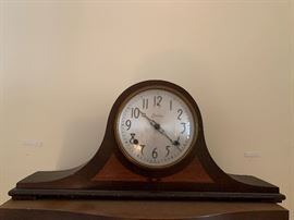 Sessions Mantle Clock