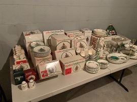 SPODE Christmas Christmas Tree Pattern Dish Set