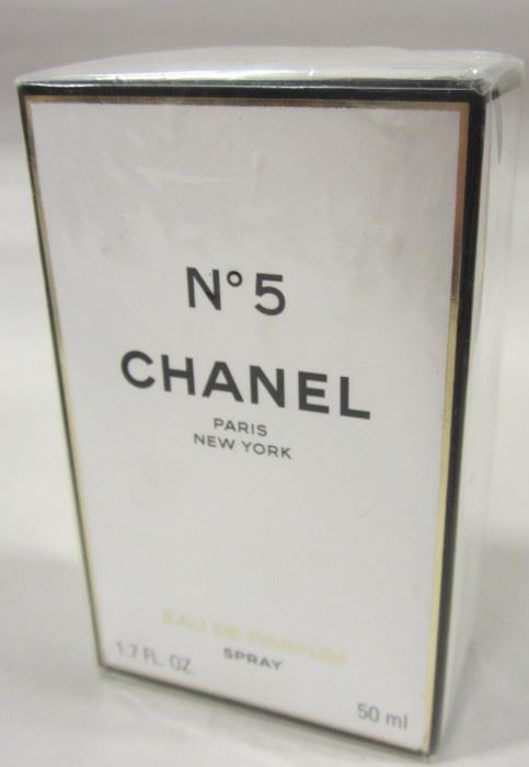CHANEL NO. 5 PARFUM NEW IN BOX