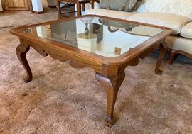 Oak Glass Top Coffee Table	18x38x38in	HxWxD