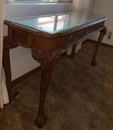 Carved Wood Oak Sofa Table	30x54x18in	HxWxD