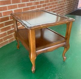 Small Walnut Console/End Table	21x20x25in	HxWxD