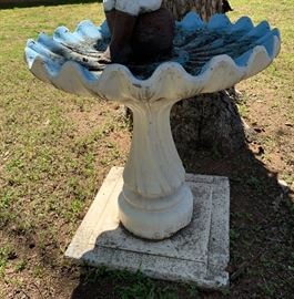 Vintage Concrete Clamshell Bird Bath	BUYER REMOVAL	