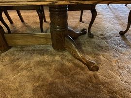 Oak Dining Room Table w/ 6 Chairs (2 Leaves)	29x25Wx72/90/108 in Long HxWxL