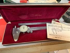 Mitutoyo 505-629 Dial Calipers in Box