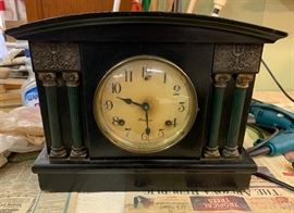 Sessions Mantle Clock