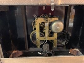 Sessions Mantle Clock