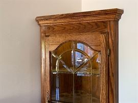 Oak Corner Cabinet	78x21x21in	HxWxD