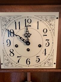 Howard Miller 613-108 Sandringham Wall Clock