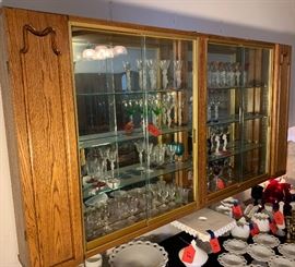 Oak Wall Mounted Display Case Lighted (Buyer Removal )	37x72x8in	HxWxD