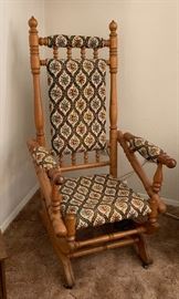 Antique Victorian Platform Rocker Turned	45x22x23in	HxWxD