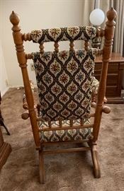 Antique Victorian Platform Rocker Turned	45x22x23in	HxWxD