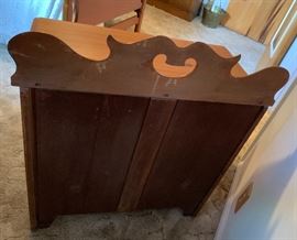 Antique Wood Cupboard/Console Cabinet	35x30x16in	HxWxD