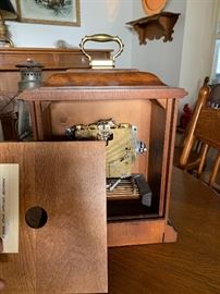 Howard Miller 612-437 Mantle Clock	