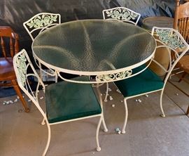 Wrought Iron Rose Vintage Patio Table w/ 4 Chairs Woodard	 