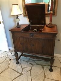 Beautiful Victrola in working order