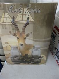 Kudu salt pepper set in box