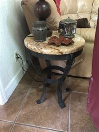 Matching end table 25 t x 18.5 d 