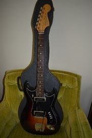 ELECTRIC GUITAR-HAGSTROM II