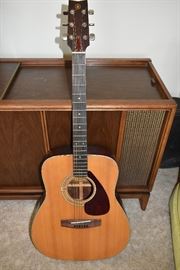 ACOUSTIC GUITAR- YAMAHA FG 160