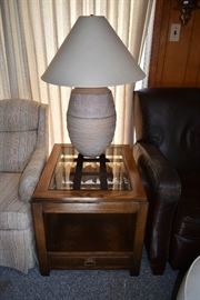 SIDE TABLE, LAMP
