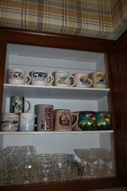 GLASSES/MUGS