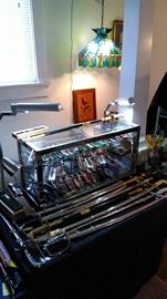 Pocket, hunting, recreational knives, wonderful swords with scabbards (USA and Germany)