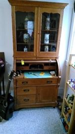 Oak roll front secretary in wonderful condition. GC  guitar