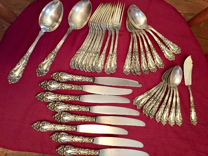 Sterling flatware 37 pieces
Athene Cresendo by Amsten