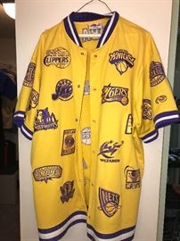 UNIQUE SPORTS GENERATION NBA LOGOS TEAM PATCHES SHIRT