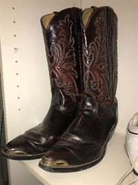 COWBOY BOOTS