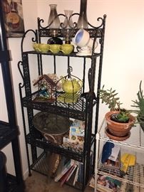 TALL METAL BAKERS RACK