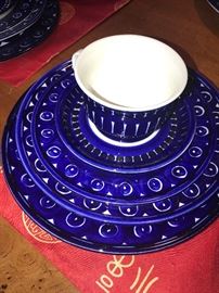 ARABIA OF FINLAND VALENCIA FINE CHINA SET