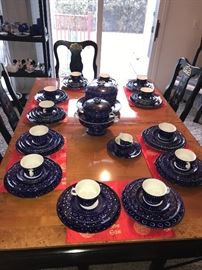 ARABIA OF FINLAND VALENCIA FINE CHINA SET