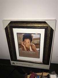 PICTURE FRAME