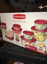 RUBBERMAID FOOD STORAGE CONTAINERS
