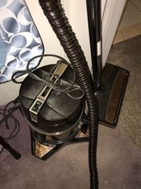 VINTAGE RAINBOW VACUUM-WORKS GREAT!!