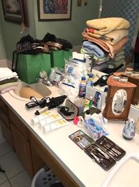 BATHROOM ACCESSORIES