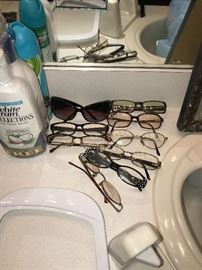 WOMEN'S READING GLASSES