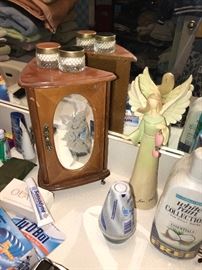 BATHROOM ACCESSORIES