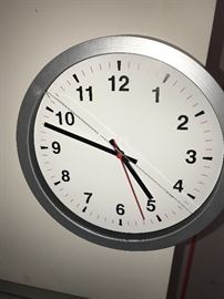 WALL CLOCK