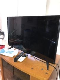 32" INSIGNIA HDTV