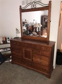 DRESSER W/MIRROR